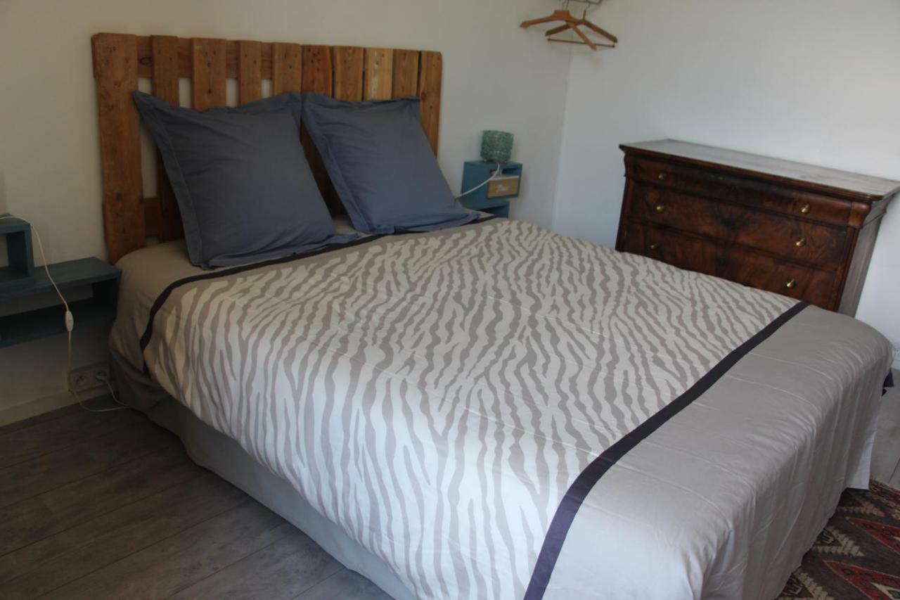 Aux Berges Du Coubisou Bed & Breakfast ภายนอก รูปภาพ