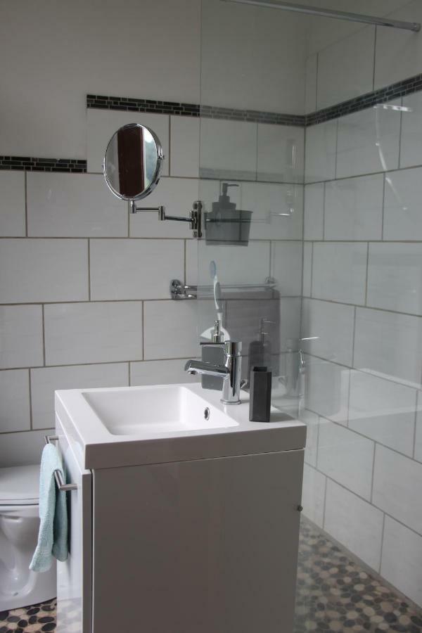 Aux Berges Du Coubisou Bed & Breakfast ภายนอก รูปภาพ