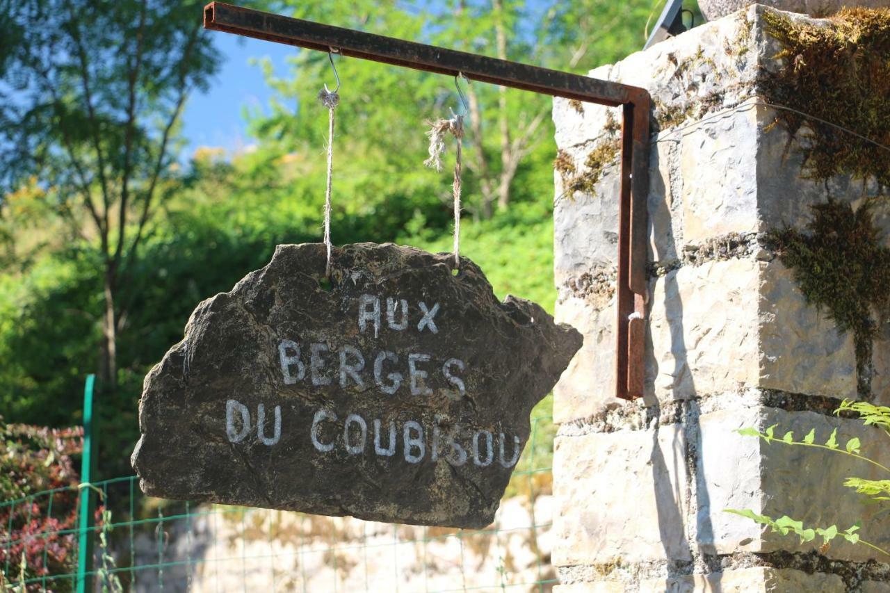 Aux Berges Du Coubisou Bed & Breakfast ภายนอก รูปภาพ