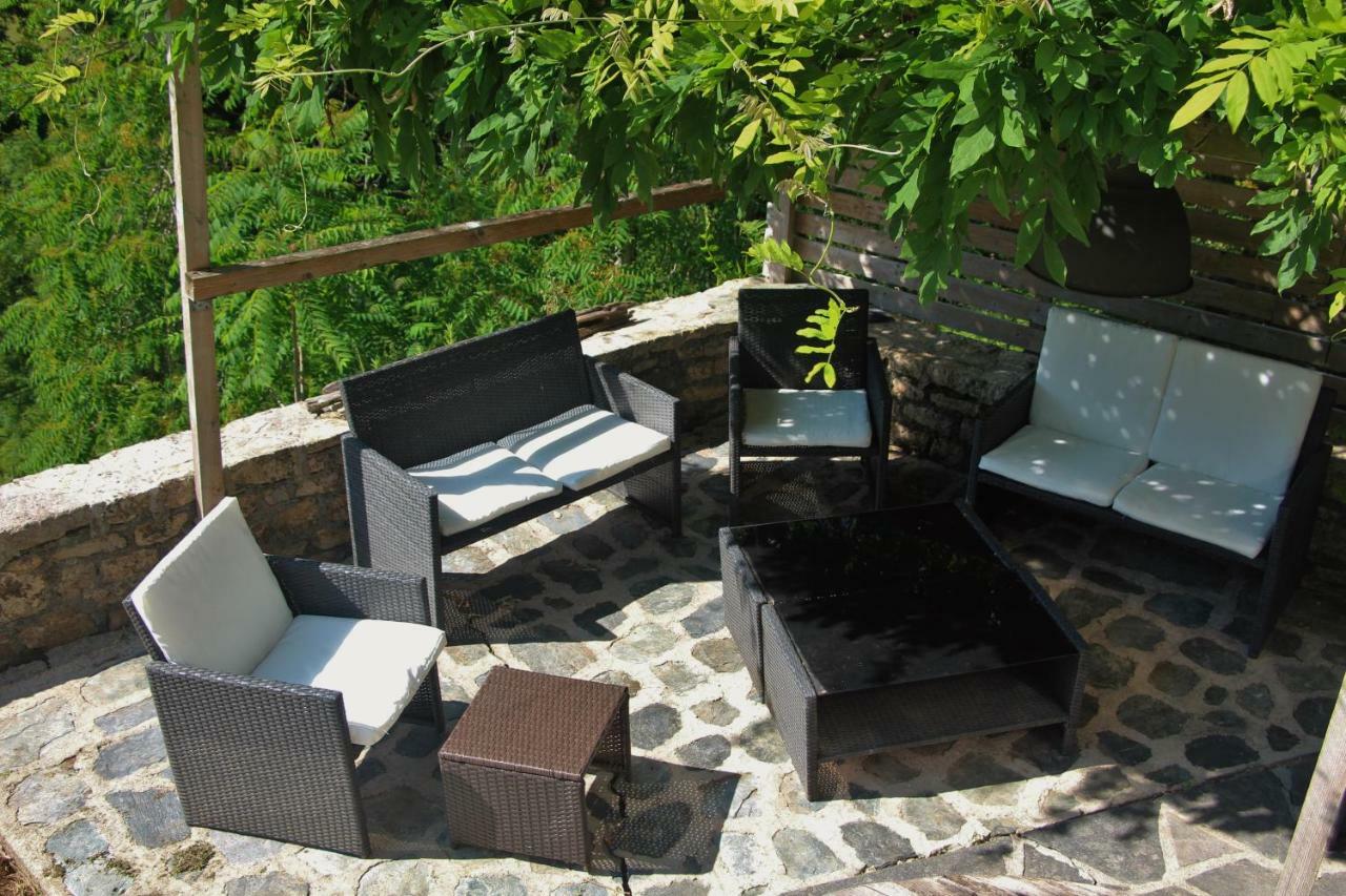 Aux Berges Du Coubisou Bed & Breakfast ภายนอก รูปภาพ