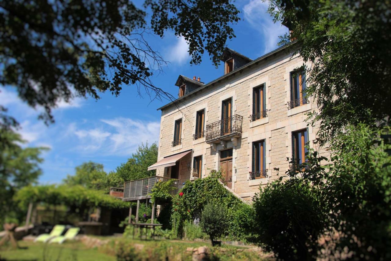 Aux Berges Du Coubisou Bed & Breakfast ภายนอก รูปภาพ